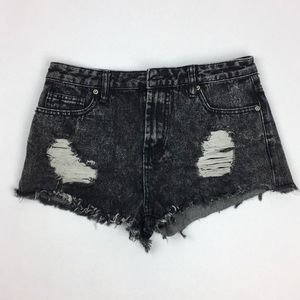 BLACK distressed cut-off denim shorts